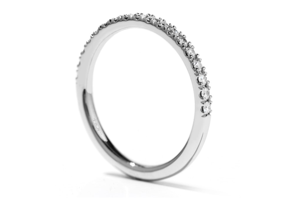 HEARTS ON FIRE DIAMOND PRONG SET BAND HEARTS ON FIRE DIAMOND PRONG SET BAND